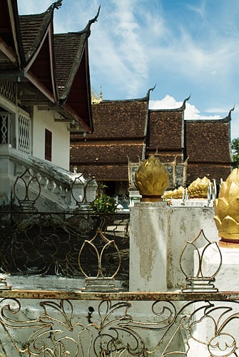 Vista detalle lateral de Wat Xieng Thong