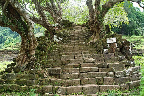 Escalinatas de acceso a la zona superior