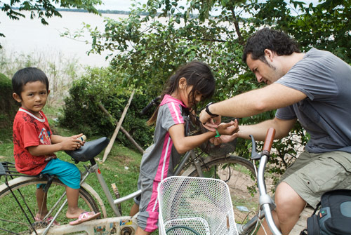 Camboya, más allá de los Templos de Angkor - Blogs de Camboya - Capítulo 8 - Excursión en bicicleta por Koh Trong (2)