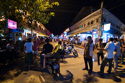 Camboya, más allá de los Templos de Angkor - Blogs de Camboya - Capítulo 9 – Camino a Siem Reap y las tarántulas fritas (7)