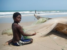La playa de Betania y su aldea de pescadores