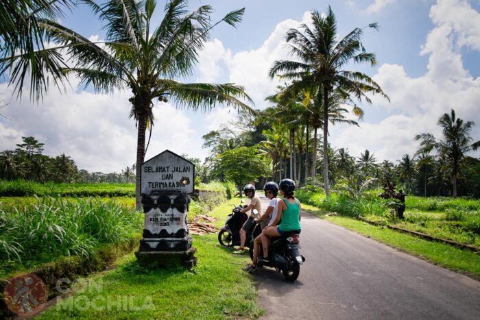 Seguro de viaje Indonesia: recomendaciones y descuento 1 En moto por Bali, pero con el seguro de viaje a Indonesia