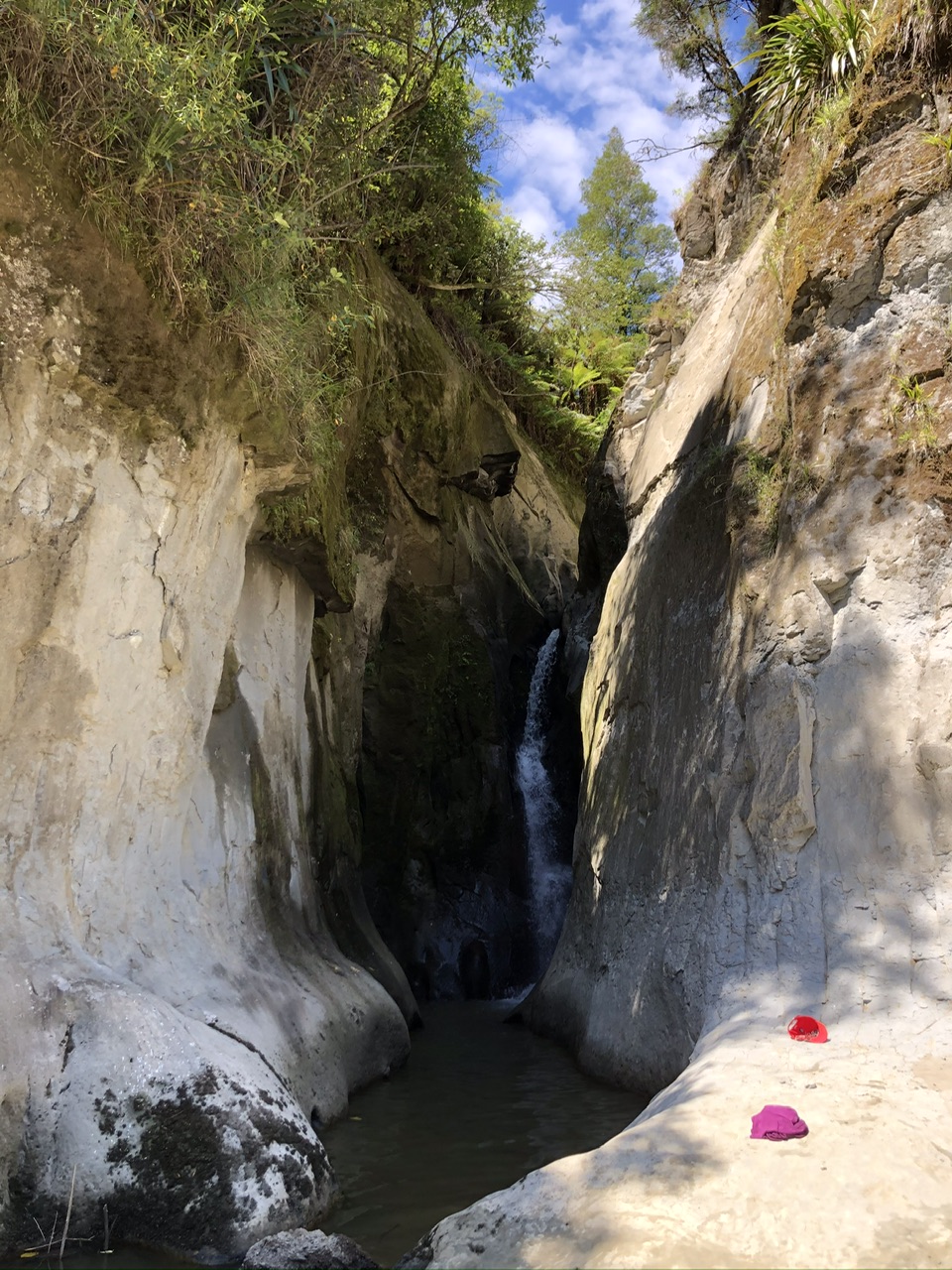 Whanganui, cinco días de aventura aventura por el río 7 cuevas Tamatea´s