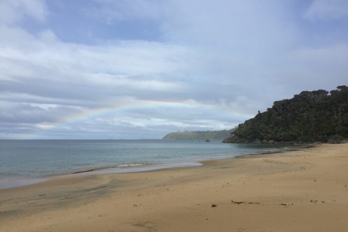 10 días realizando el North West Circuit de Stewart Island 11 El arcoiris después de la lluvia