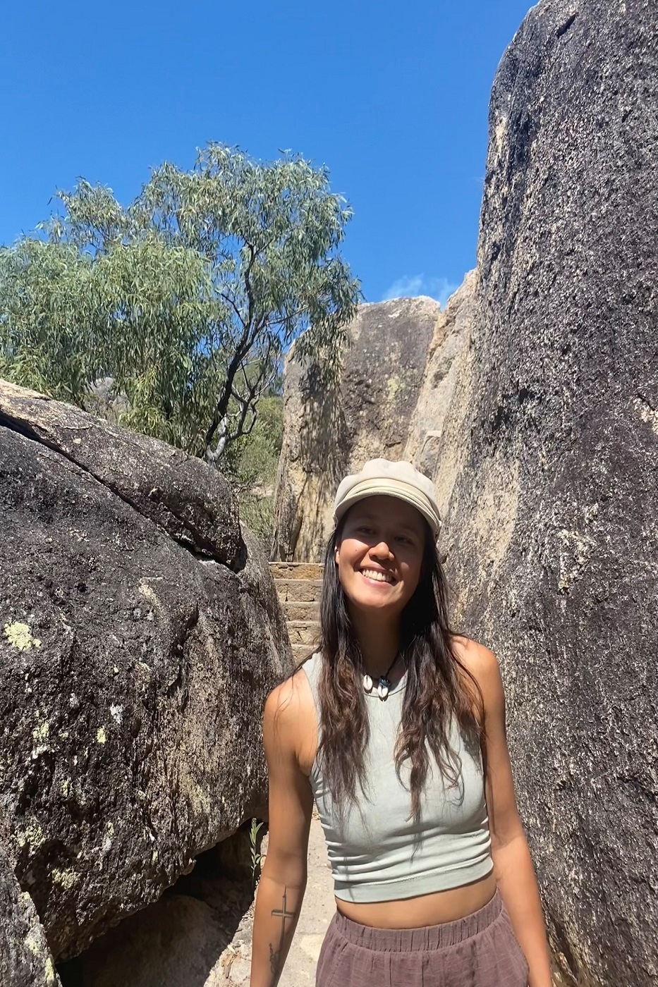 Bowen, la joya escondida de Airlie Beach que bien merece la pena 4 Thea entre los peñones que tanto le gustaban.