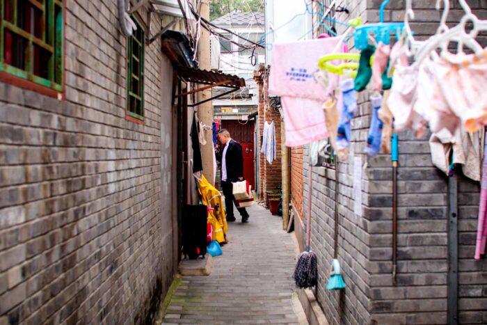 Hutongs de Pekín: ruta por las calles más bellas de la capital china 5 Estrechas calles que comunican hogares