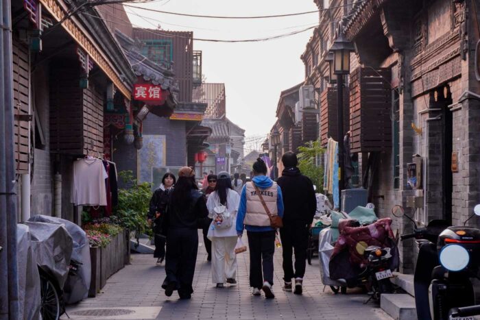 Hutongs de Pekín: ruta por las calles más bellas de la capital china 1 Una imagen habitual en los 'hutongs de Pekín'
