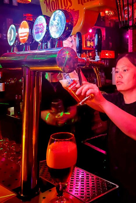 De copas en Pekín, ¿dónde salir de fiesta en la capital china? 9 Mahou China