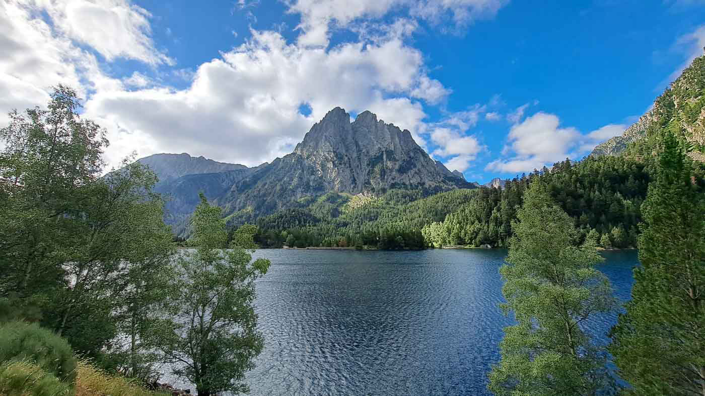 Etapas de la Transpirenaica GR11 en Cataluña 18 Estany de San Maurici