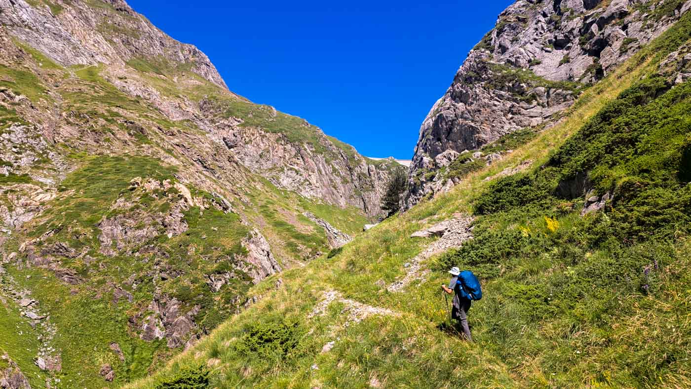 Etapa 23: Aneto - Refugio Cap de Llauset. Transpirenaica GR11. 4 Se complica la subida antes del embalse de Llauset