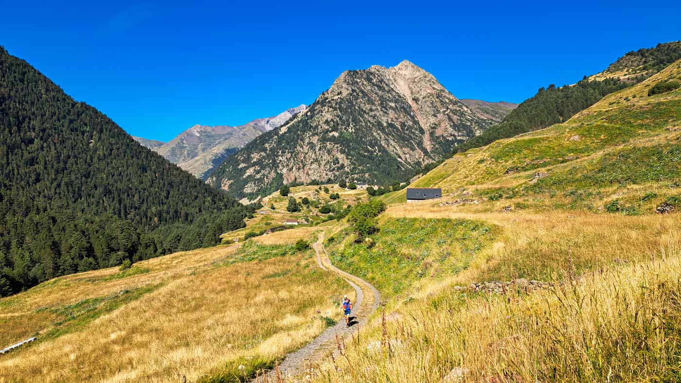 Etapas de la Transpirenaica GR11 en Aragón 6 GR11 Etapa 27 Bordas de Viados 1