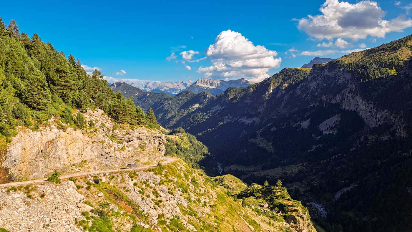 Etapas de la Transpirenaica GR11 en Aragón 7 GR11 Etapa 28 subida comodoto 1