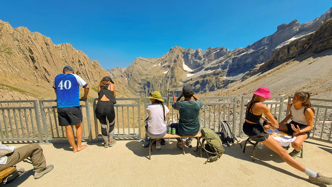 Etapa 30: Refugio de Góriz - Refugio de Bujaruelo. Transpirenaica GR11. 6 Vistas espectaculares desde el refugio de Sarradets
