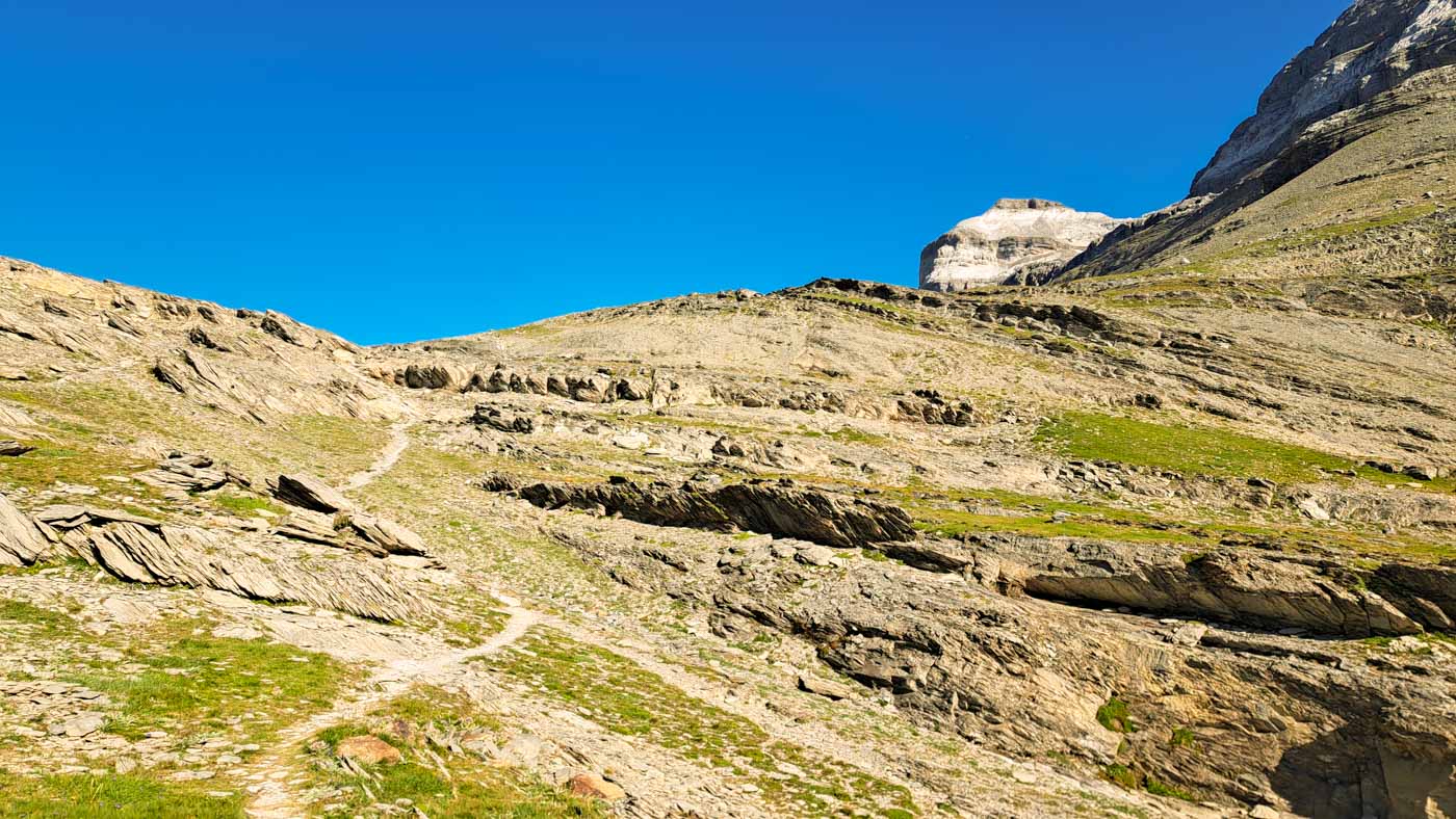 Etapa 30: Refugio de Góriz - Refugio de Bujaruelo. Transpirenaica GR11. 3 Subida hacia la Brecha de Rolando