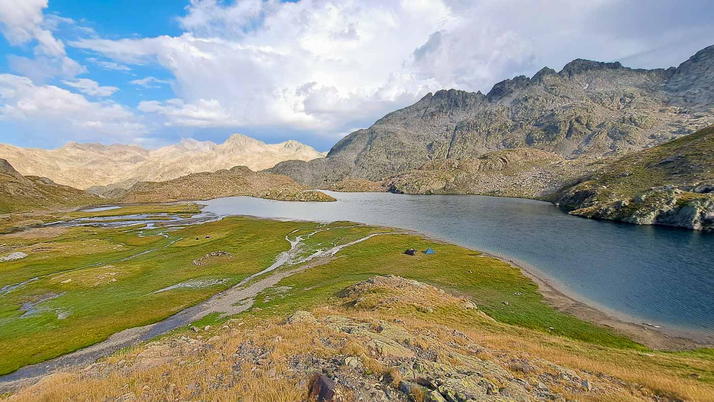 Etapa 32: Vivac en río Ara - Ibón de Llena Cantal. Transpirenaica GR11. 5 Ibón Azul