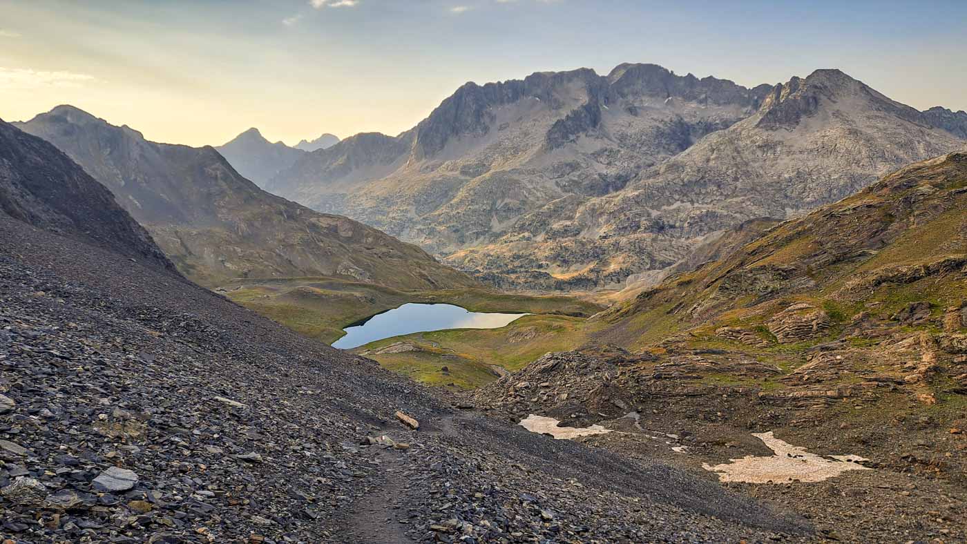 Etapa 32: Vivac en río Ara - Ibón de Llena Cantal. Transpirenaica GR11. 7 Ibón de de Llena Cantal, fin de la etapa