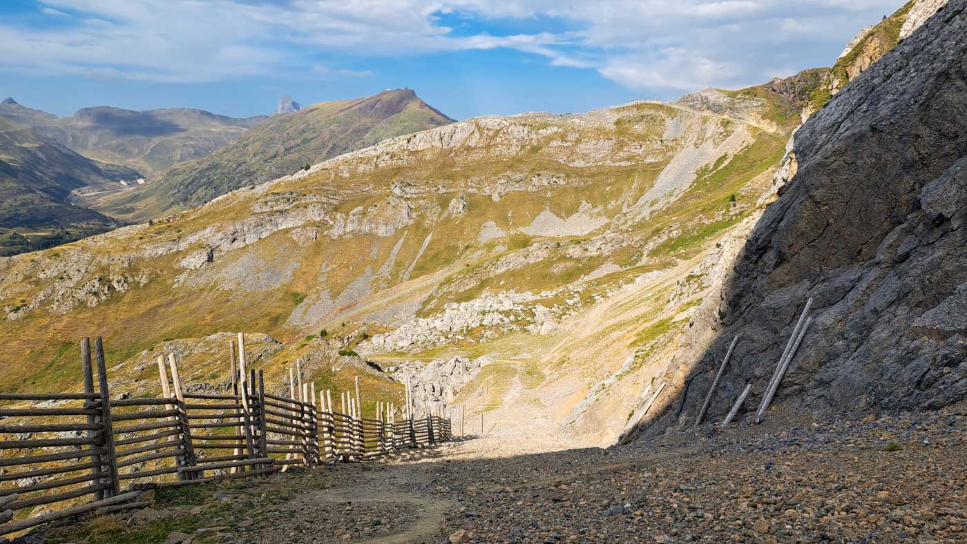 Etapa 34: Estación esquí Anayet - Circo de Aspe. Transpirenaica GR11. 4 Subida (errónea) por pista de esquí de Candanchú