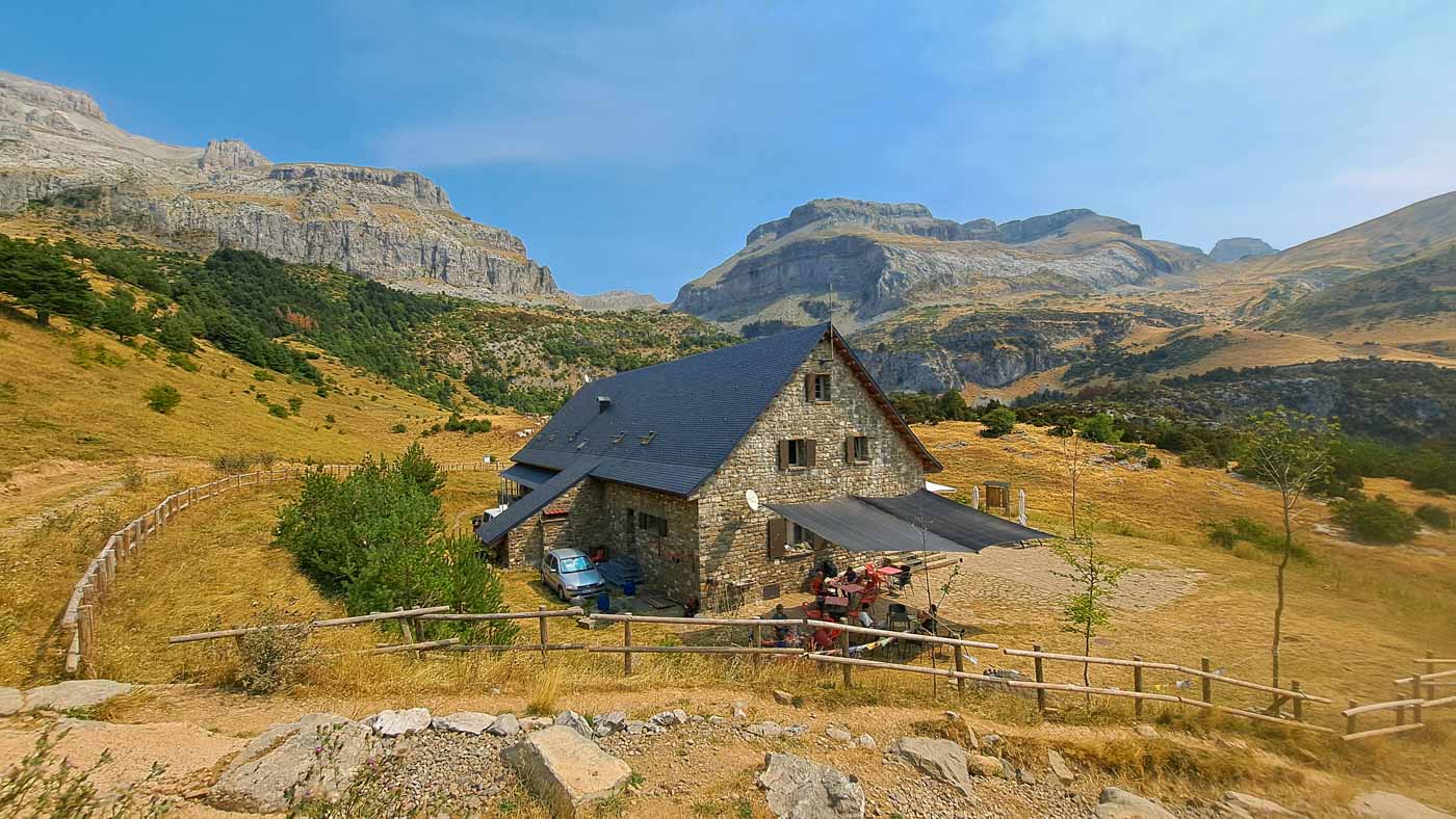 Etapa 35: Circo de Aspe - Refugio Aguas Tuertas. Transpirenaica GR11. 1 Refugio de Lizara