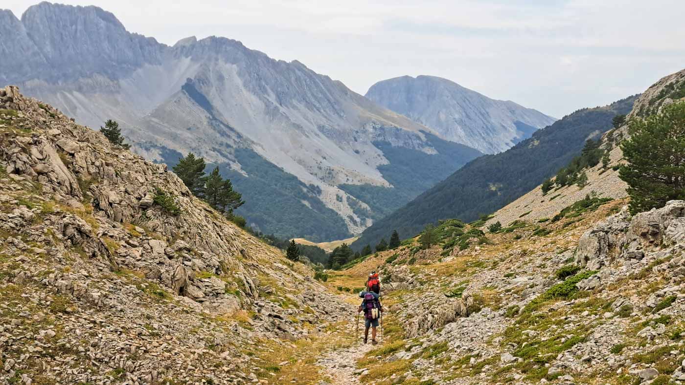 Etapa 36: Refugio Aguas Tuertas - Cabaña de Zuriza. Transpirenaica GR11. 4 Bajada del puerto de Petraficha
