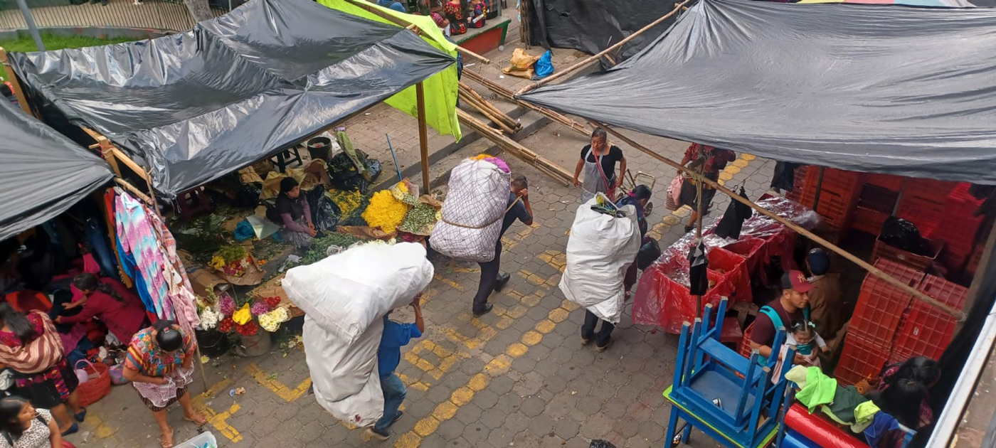 Guatemala. Con los hijos del maíz. 7 Transporte de mercancías