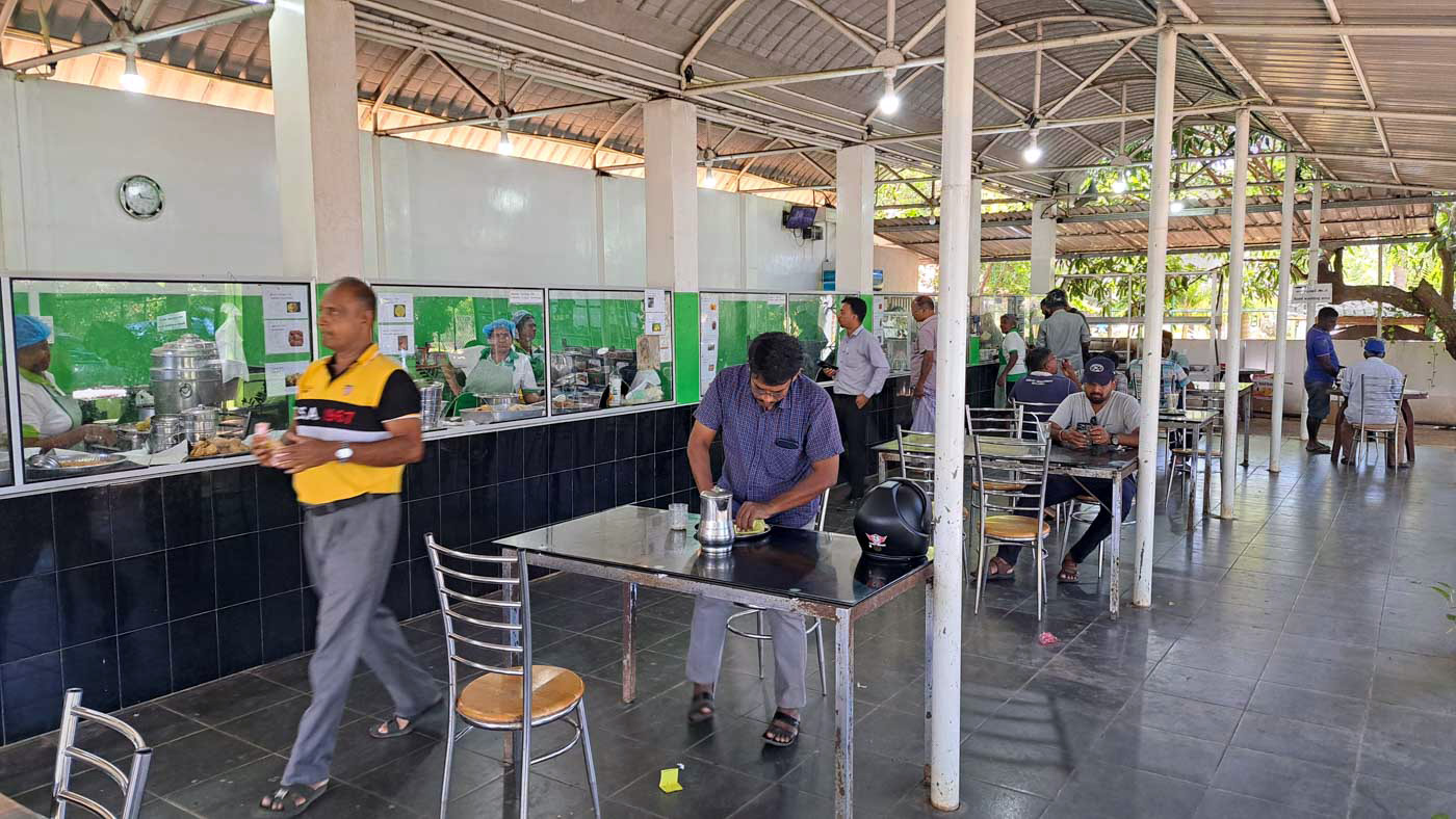 Jaffna, la antigua capital cultural tamil 19 Uno de los restaurantes Ammachi, una iniciativa del gobierno para apoyar a las mujeres locales