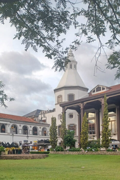 En Guatemala de la Asunción, hija de un terremoto 17 Otra de las zonas peatonales