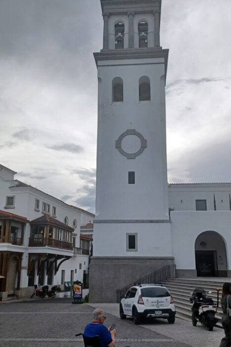 En Guatemala de la Asunción, hija de un terremoto 15 Construcciones blancas