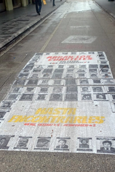 En Guatemala de la Asunción, hija de un terremoto 26 Mensajes en la calzada sobre personas desaparecidas