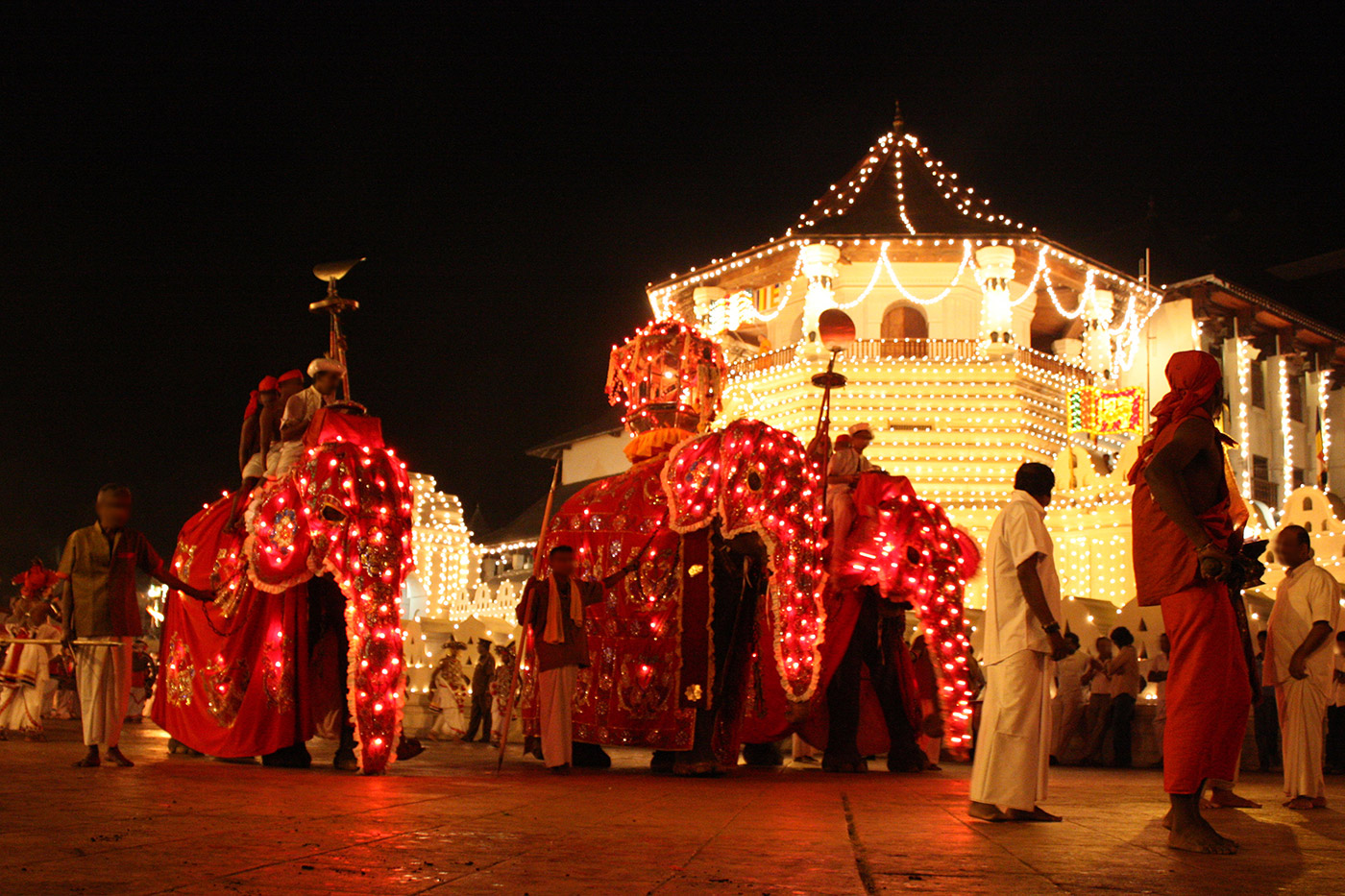 Kandy, la última soberana de las montañas 21 Desfile en el Esala Perahera