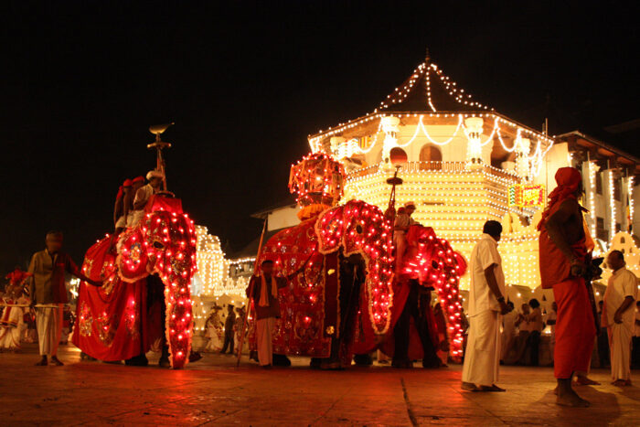 Kandy, la última soberana de las montañas 1 Desfile en el Esala Perahera