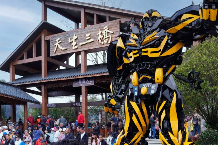 Cantando en el bus entre aceites picantes: así fue mi tour chino organizado 18 Wulong entrada Transformers