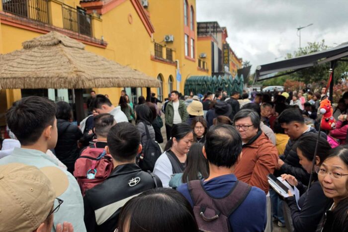 Cantando en el bus entre aceites picantes: así fue mi tour chino organizado 15 Chinos masificación