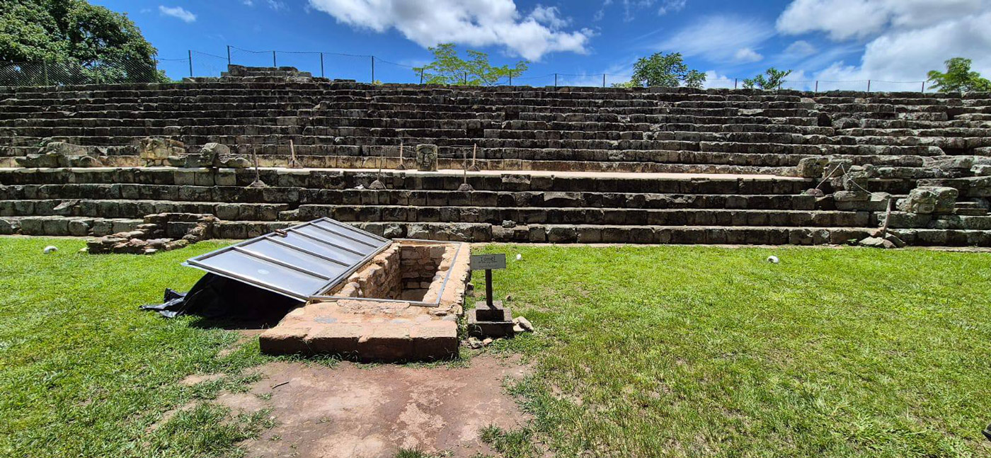 Con los hijos del maíz. En Copán Ruinas, entre catrachos (gentilicio de los hondureños) 22 Juego de Pelota