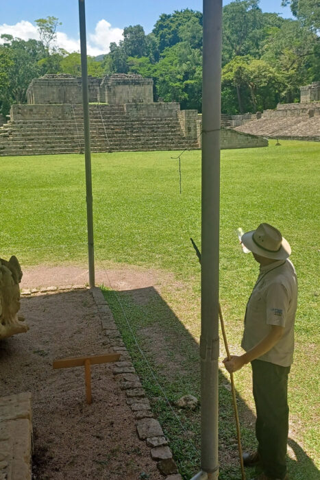 Con los hijos del maíz. En Copán Ruinas, entre catrachos (gentilicio de los hondureños) 28 Nuestro guía Marvin Díaz