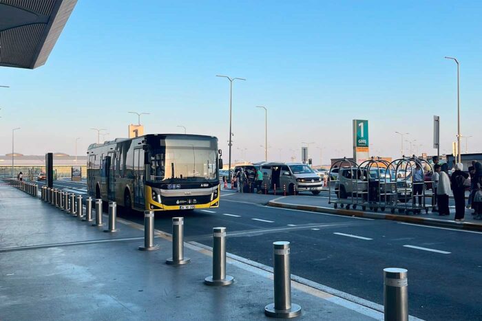 Escala en Estambul: cómo visitar la ciudad entre vuelos 3 Bus aeropuerto Estambul
