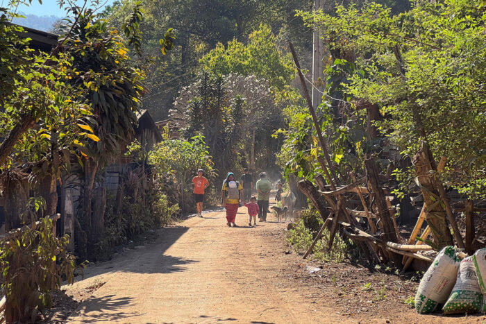 Kindred Spirit, santuario de elefantes recomendado en Chiang Mai 3 En el pueblo, los visitantes somos los últimos de la cadena, lo importante es la comunidad