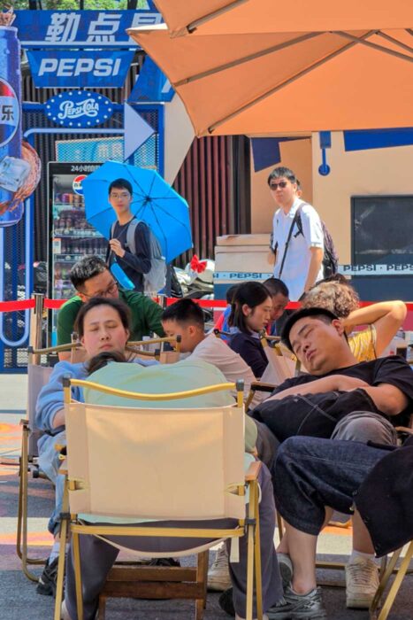 La Beer Station de Tsingtao en Chongqing está de moda 4 gente dormida en China