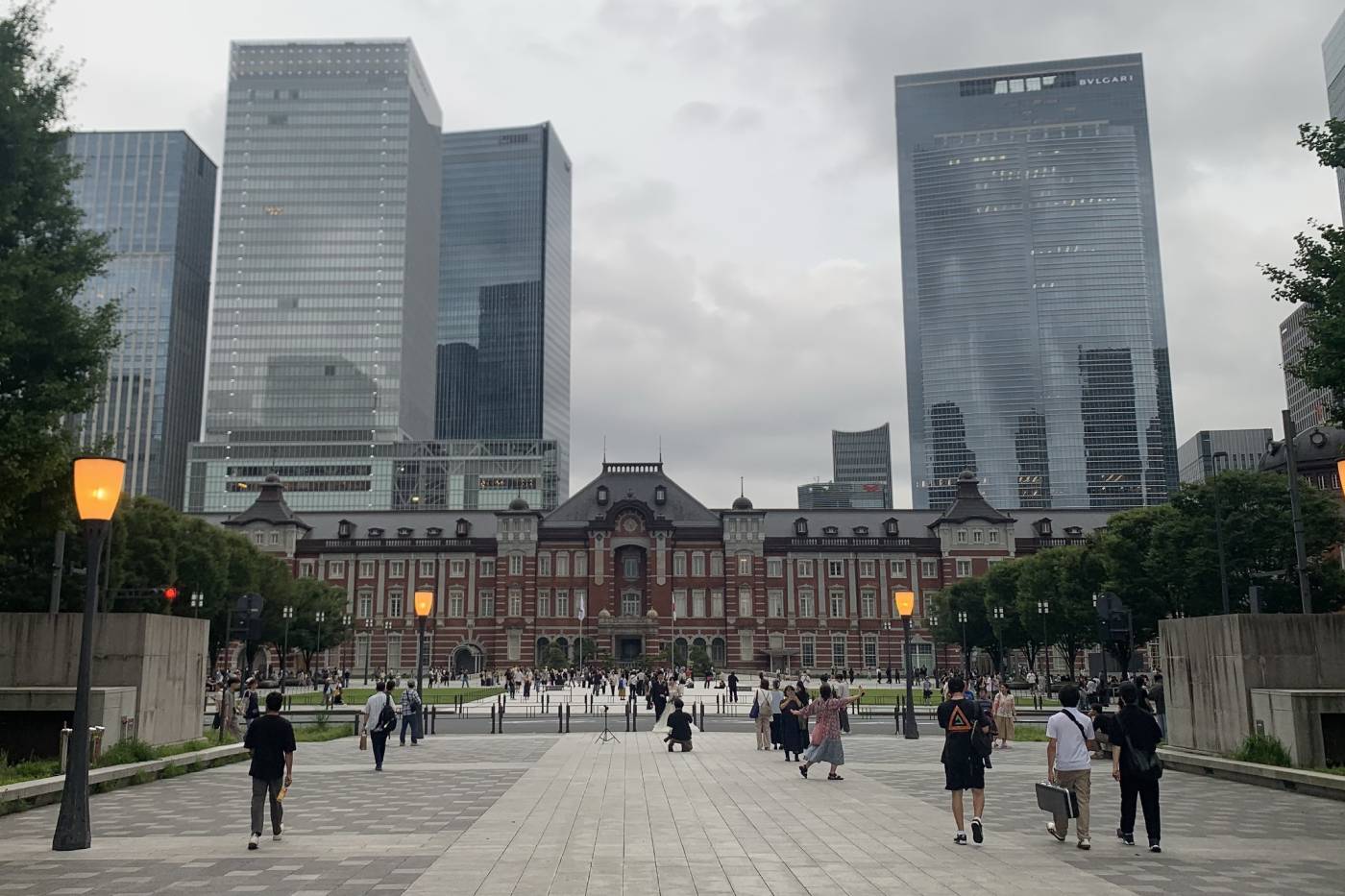 El Palacio Imperial de Tokio como nunca lo has visto -ni te lo han contado- 160 La Estación de Tokio, con los rascacielos de Otemachi al fondo
