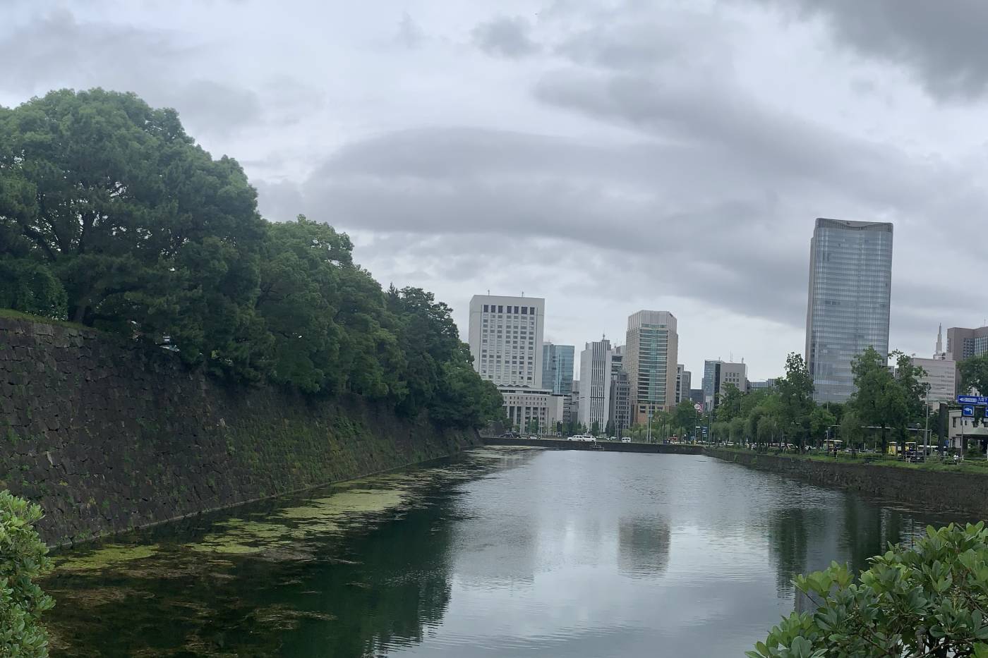 El Palacio Imperial de Tokio como nunca lo has visto -ni te lo han contado- 165 Acceso al distrito administrativo, desde la puerta Sakuradamon