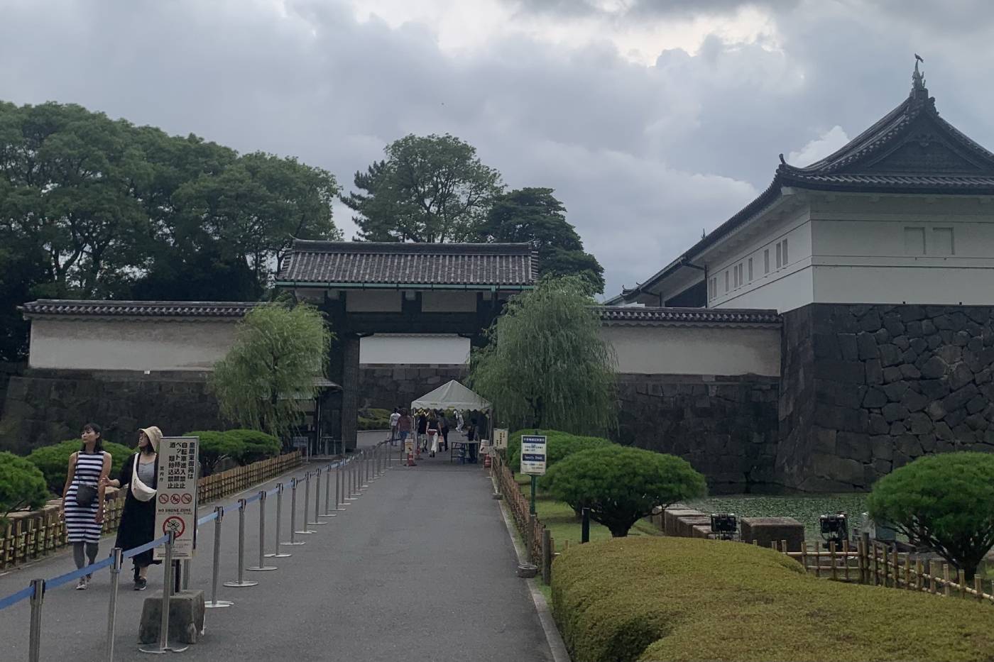 Castillo de Edo: la fortaleza samurái que perdió su torre y ganó un emperador 103 Uno de los portones por donde se accede al interior del castillo