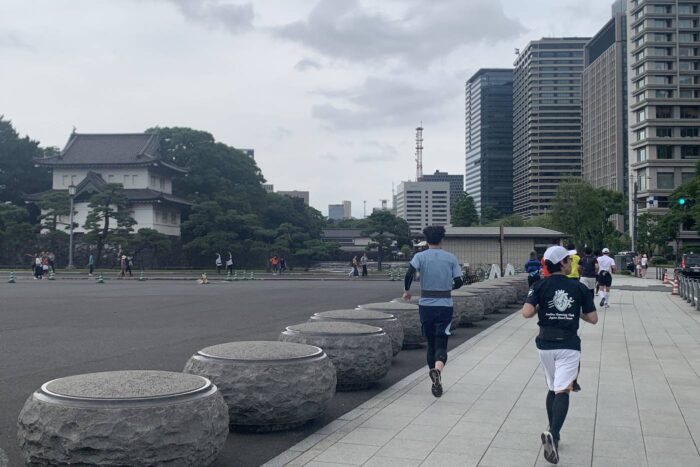 El Palacio Imperial de Tokio como nunca lo has visto -ni te lo han contado- 158 Todos los días hay runners corriendo por el perímetro de las murallas del palacio