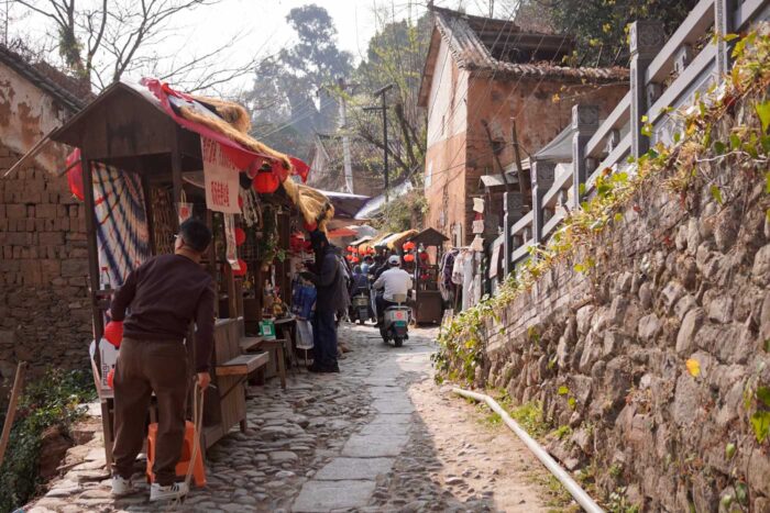 Dali, la joya de Yunnan entre lagos y montañas 18 Fengyang Yichama Gudao