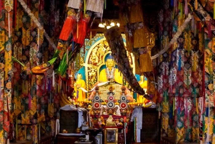 Songzanlin: el templo tibetano accesible en China 5 Colorido templo tibetano