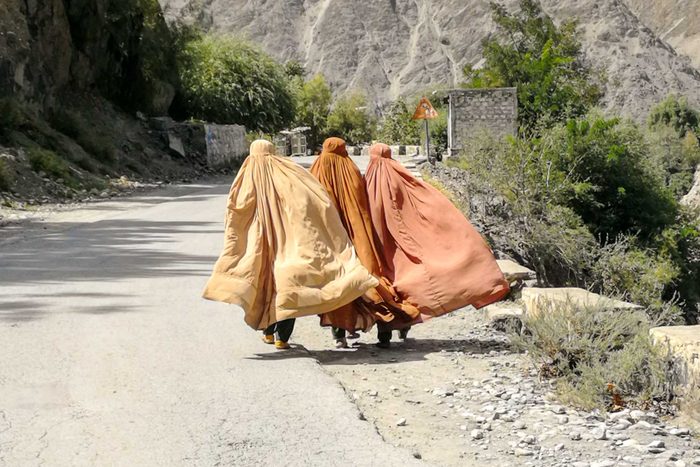¿Cuáles son tus líneas rojas? 2 Burkas en Pakistan