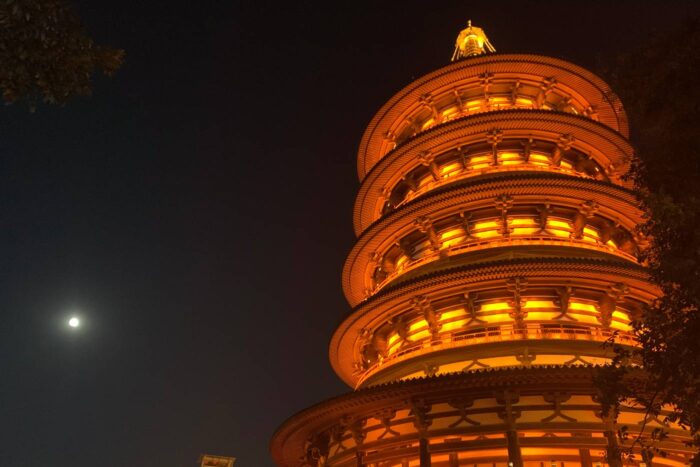 Luoyang, la milenaria capital de la Ruta de la Seda 14 Espectacular pagoda reconstruida