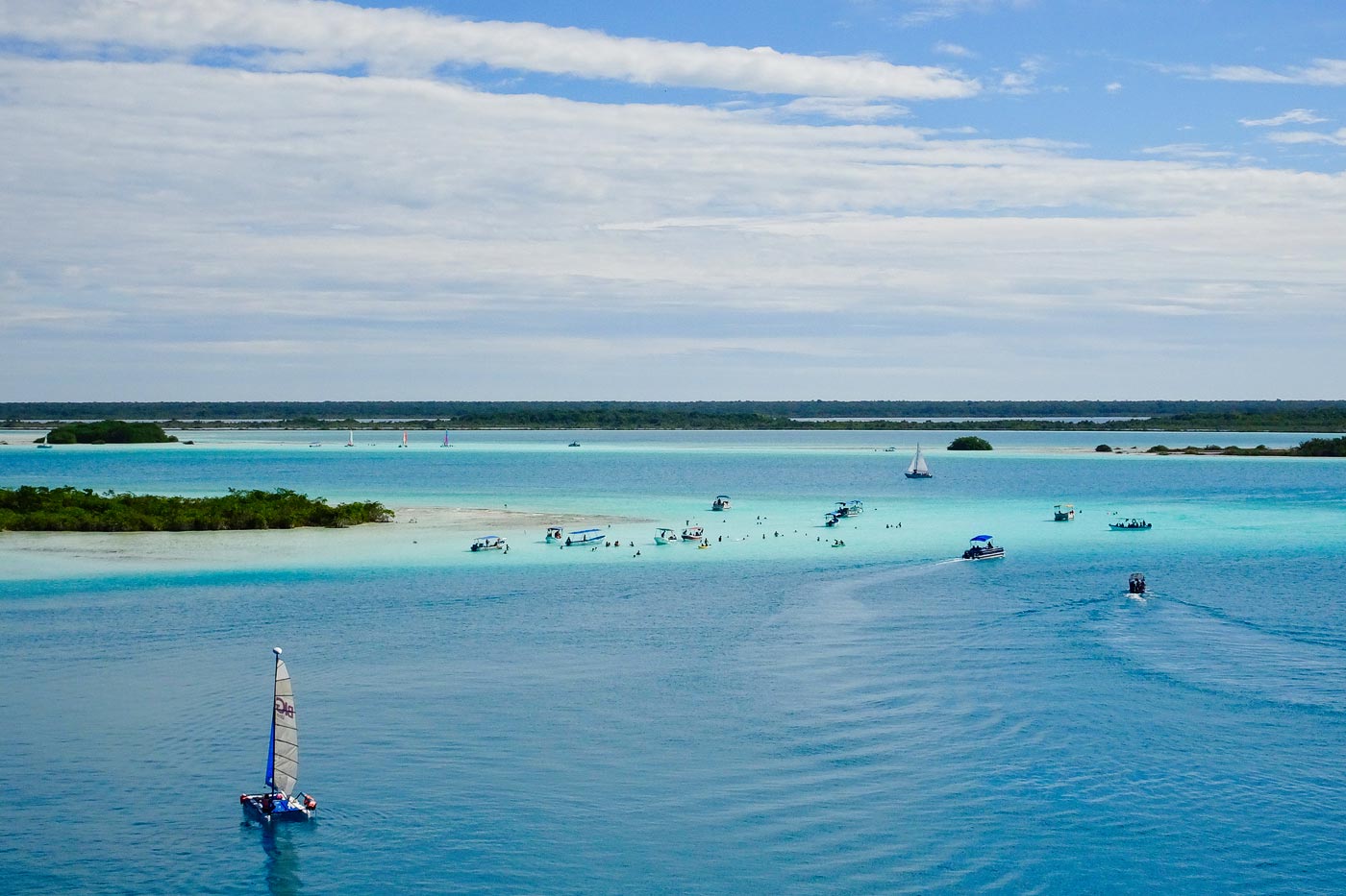 The Bacalar Lagoon can boast of its seven colors and is mostly navigable.
