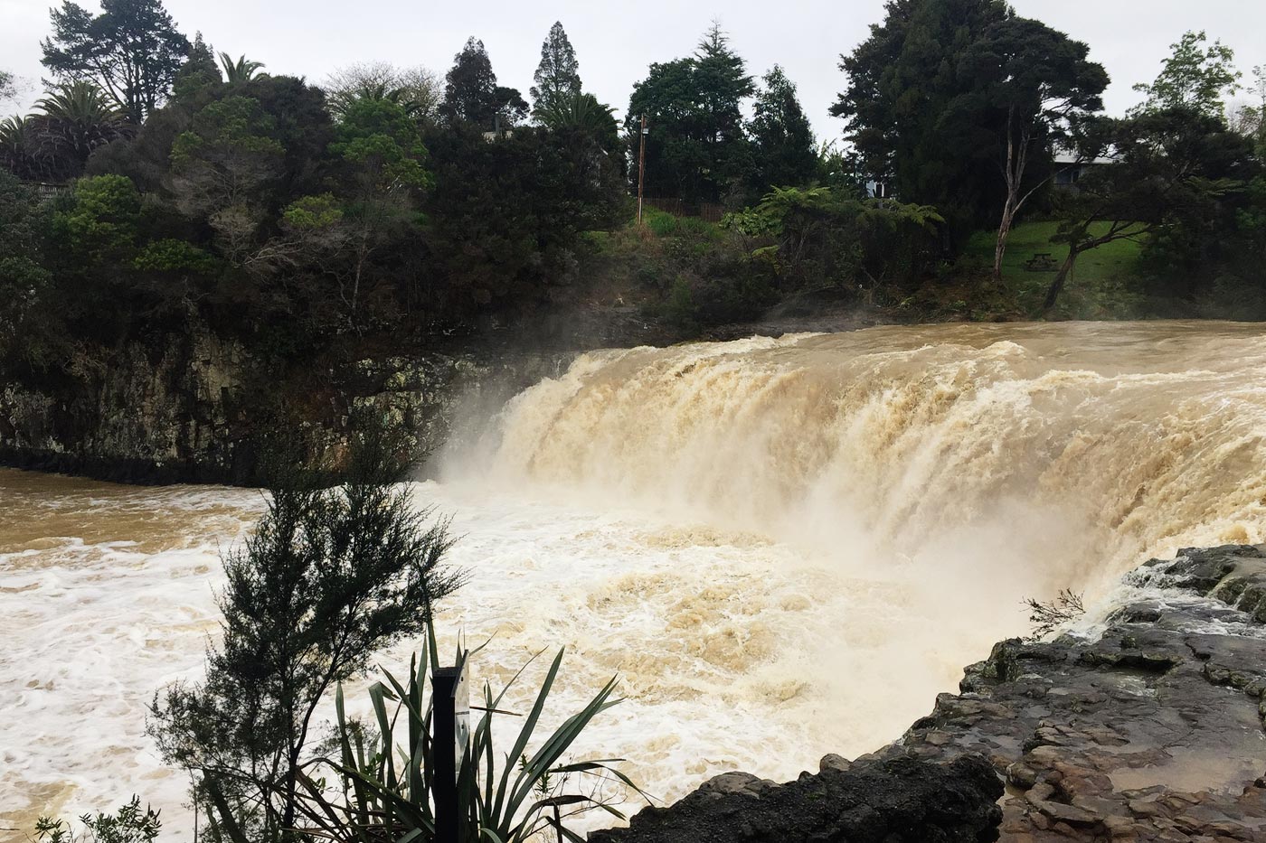 After the rains, the waterfalls become cataracts