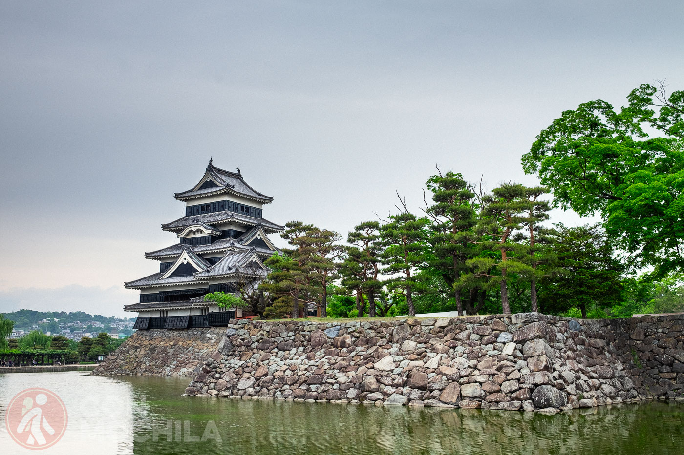 Matsumoto Castle and the surrounding pond