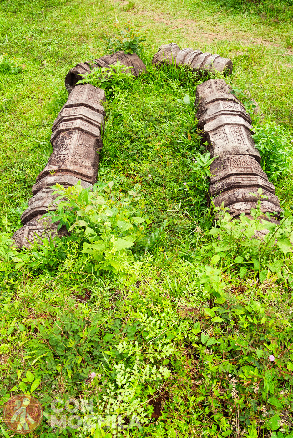 ... more ruins