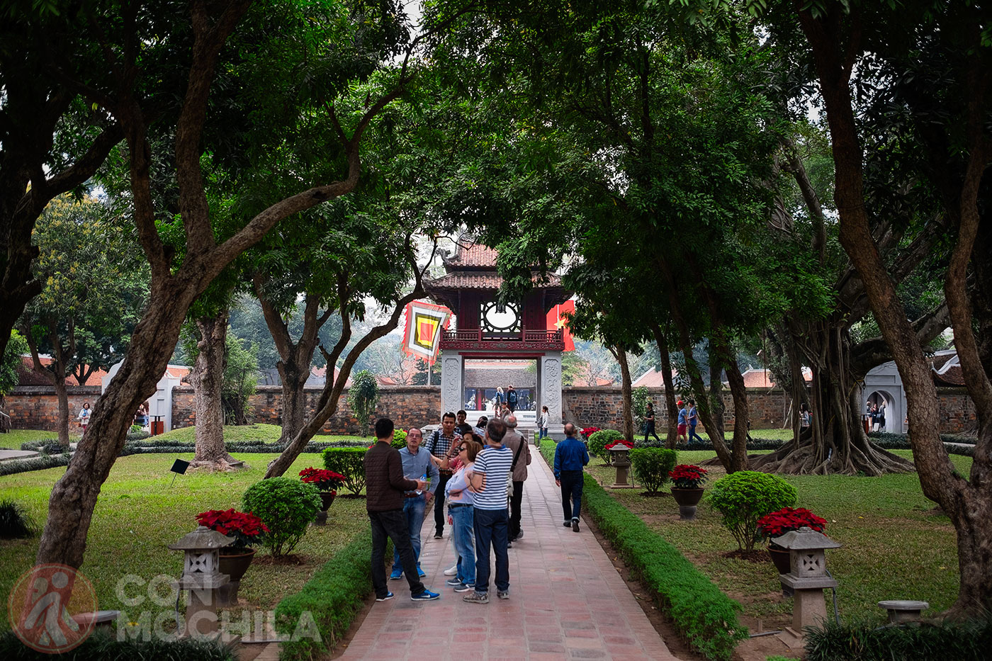 The second courtyard with the Khue Van Pavilion in the background